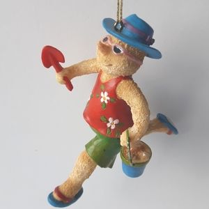 Gardener/Beachgoer Ornament